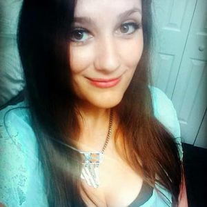 Meet your Posher, Carrie